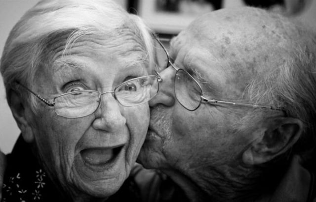 old_couples_in_love_are_so_cute_640_01